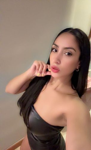 SEXI LATINKA KAREN PRVIČ V KOPER
